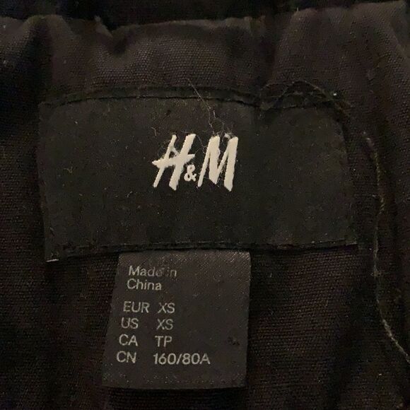 H&m heavy duty coat pockets galore cinches inside the waist & outside on bottom - Picture 12 of 14